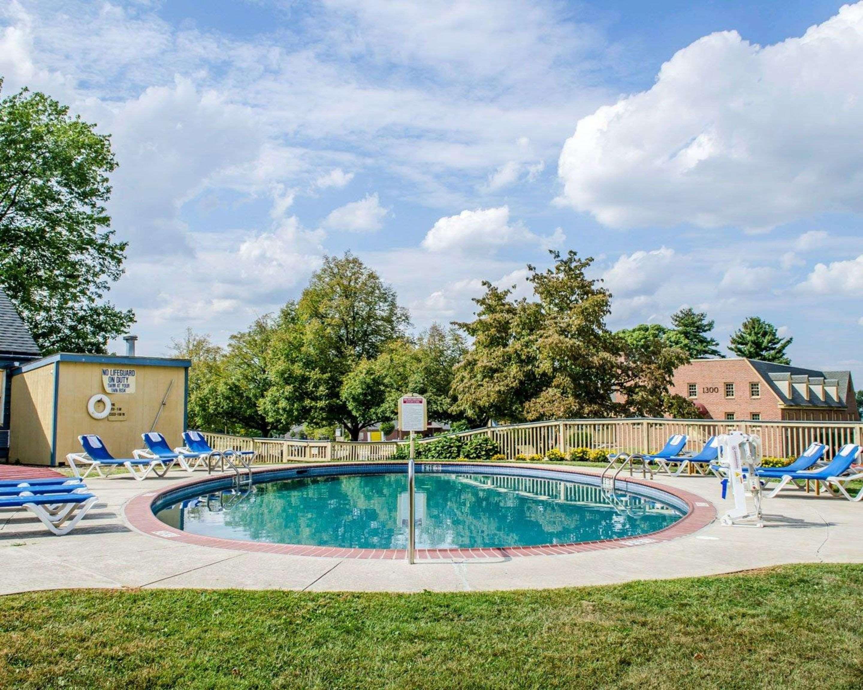 Clarion Inn Strasburg - Lancaster Exterior photo