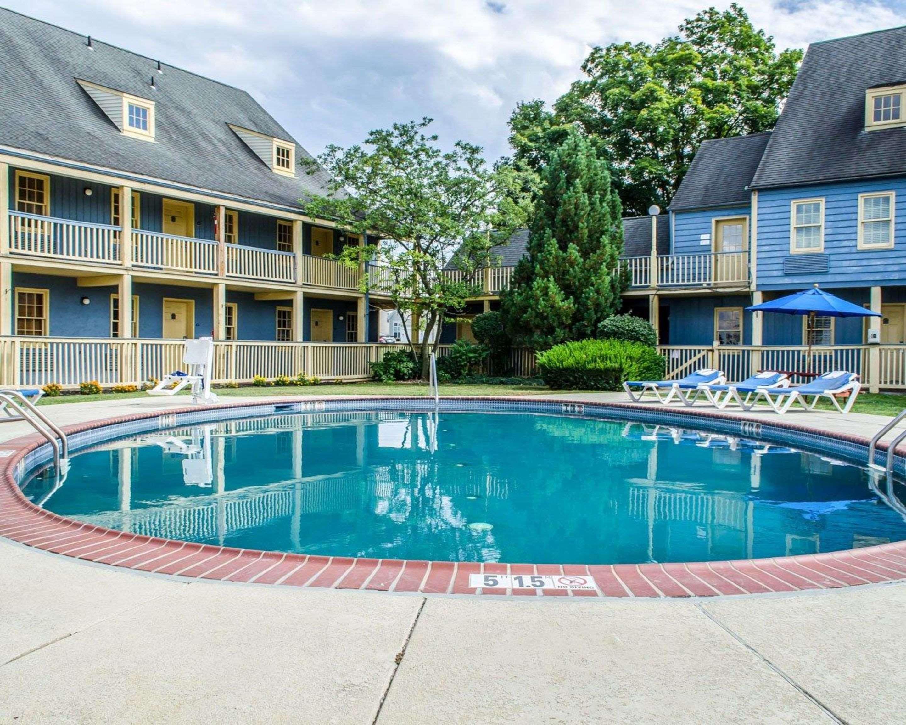 Clarion Inn Strasburg - Lancaster Exterior photo